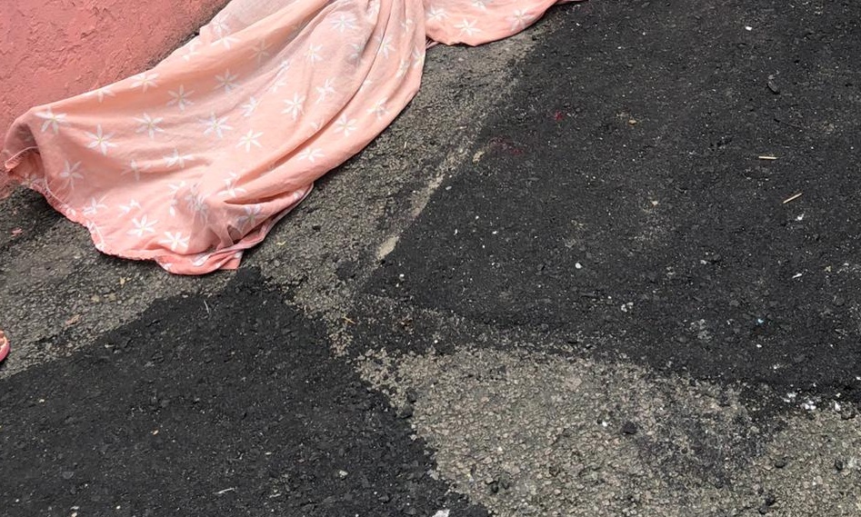 'Chupeta' é perseguido e morto a tiros em beco na Compensa 'Chupeta' é perseguido e morto a tiros em beco na Compensa