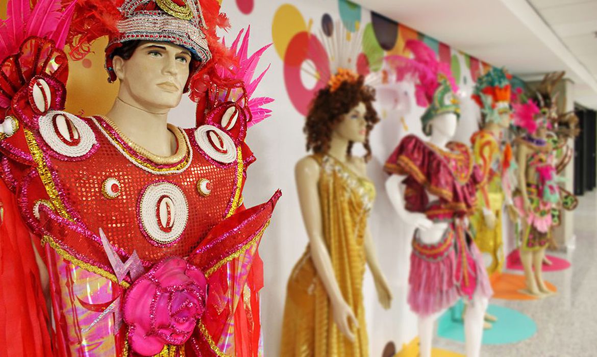 CARNAVAL Rio de Janeiro espera a visita de 1,9 milhão de turistas CARNAVAL Rio de Janeiro espera a visita de 1,9 milhão de turistas