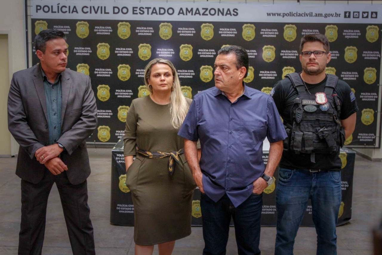 5 são presos em 'estouro' de boca de fumo liderada por facção no Jorge Teixeira 5 são presos em 'estouro' de boca de fumo liderada por facção no Jorge Teixeira