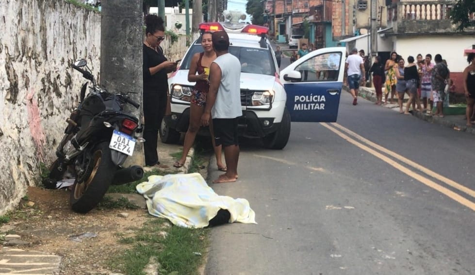 Vigilante morre ao dormir enquanto dirigia moto; ele bateu contra poste no Morro Vigilante morre ao dormir enquanto dirigia moto; ele bateu contra poste no Morro