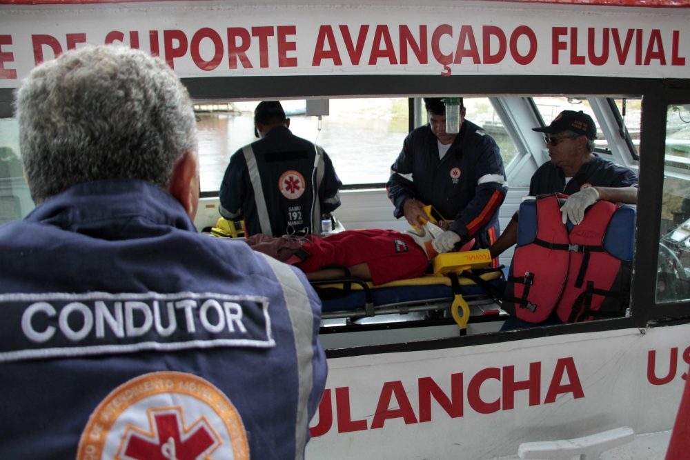 Comunidades ribeirinhas recebem assist&ecirc;ncia em sa&uacute;de do SAMU 192 Fluvial