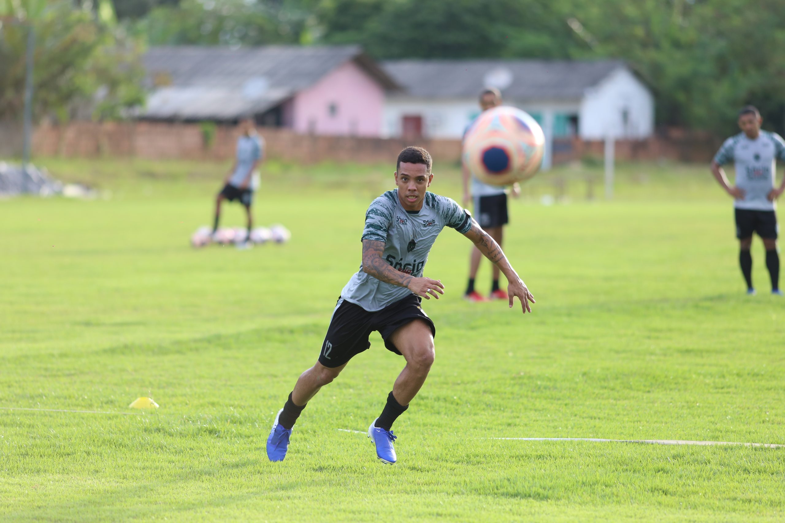 Manaus FC e Fast se enfrentam na Arena da Amazônia em busca de vaga na final Manaus FC e Fast se enfrentam na Arena da Amazônia em busca de vaga na final