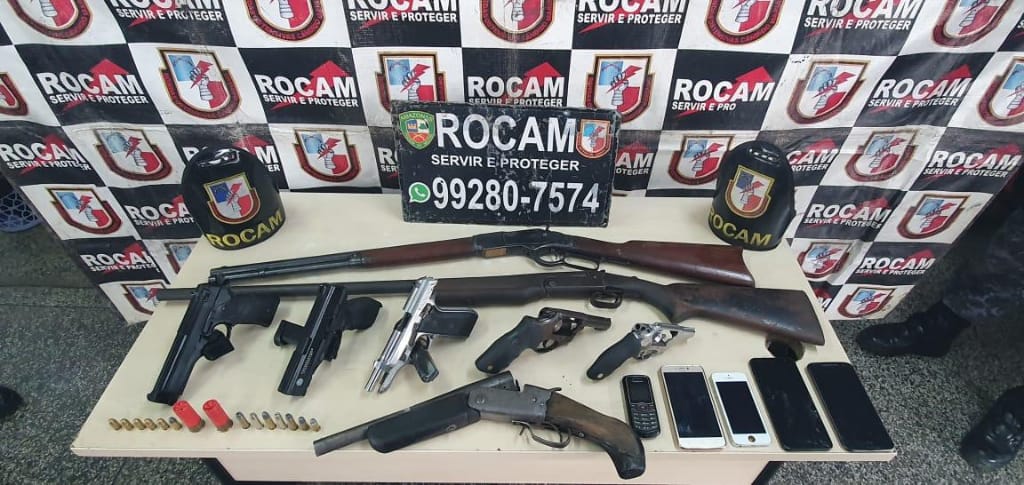 Rocam apreende arsenal com bonde de facção no Tarumã Rocam apreende arsenal com bonde de facção no Tarumã