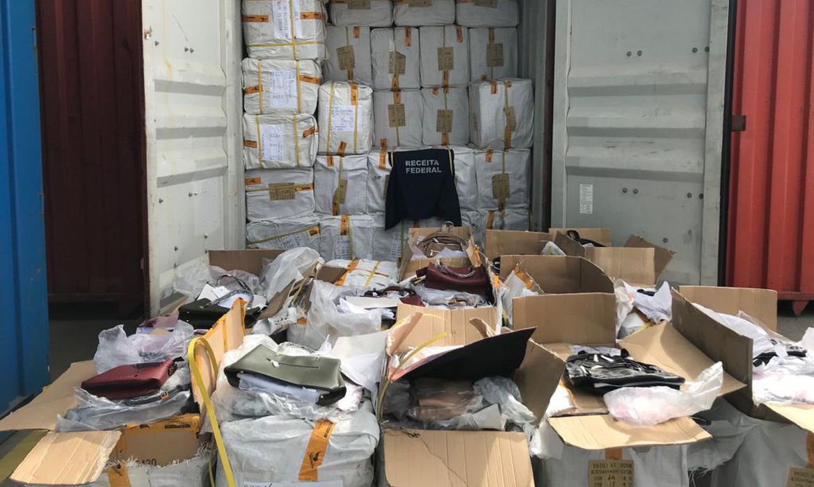 Receita registra mais de 34 mil apreens&otilde;es na alf&acirc;ndega em 2019