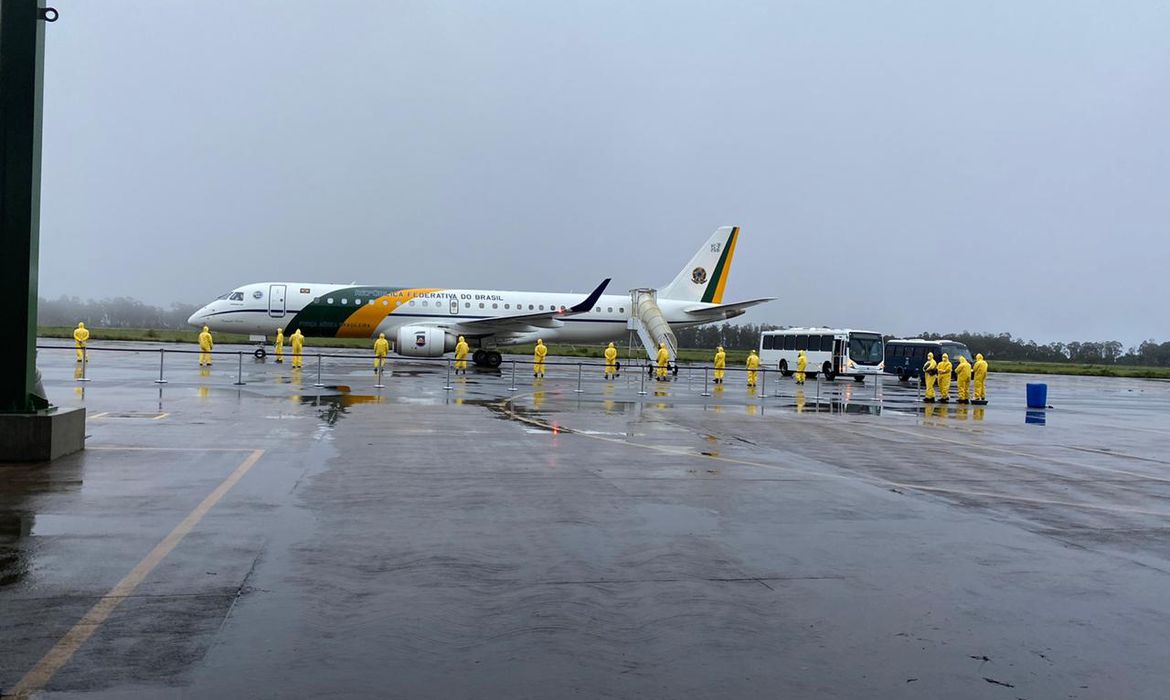 Governo disciplina uso de aeronaves da FAB por autoridades Governo disciplina uso de aeronaves da FAB por autoridades