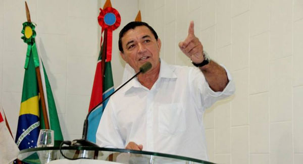 Prefeito tem pedido de prisão e afastamento junto ao TJAM Prefeito tem pedido de prisão e afastamento junto ao TJAM