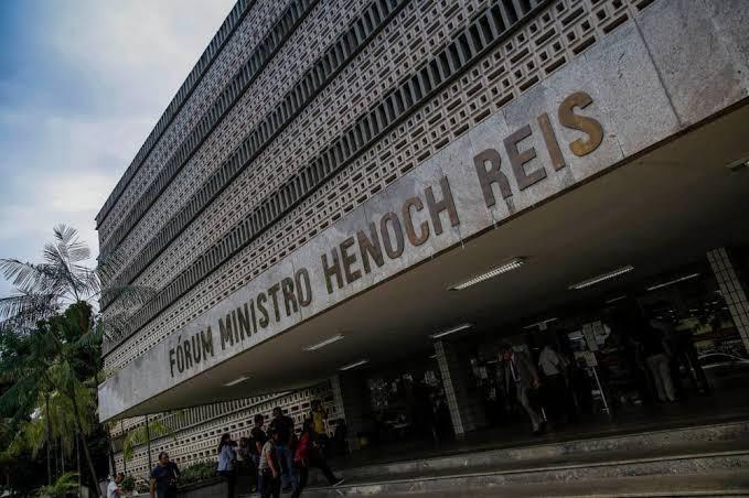 J&uacute;ri condena acusados da morte de cabeleireiro a 18 anos de pris&atilde;o, cada