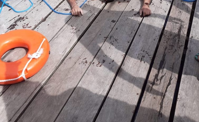 Homem sai com amigos para flutuante, cai no rio Negro e morre afogado