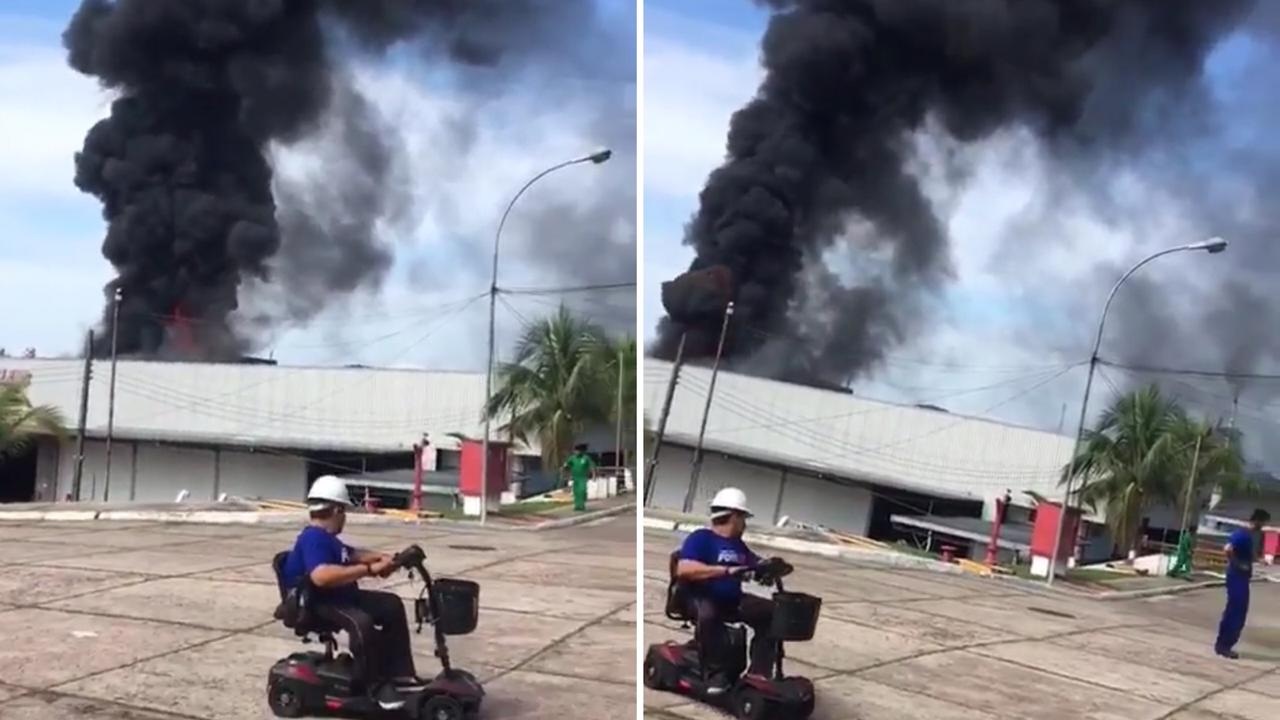 Princ&iacute;pio de inc&ecirc;ndio causa danos em empresa no Distrito Industrial. Veja v&iacute;deo