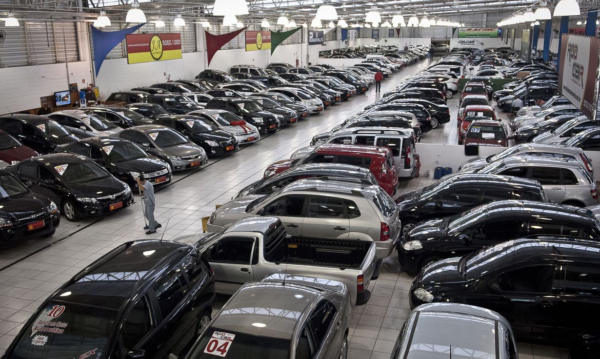 Produ&ccedil;&atilde;o industrial cresce em 13 dos 15 locais em janeiro; AM teve alta de 1,2%