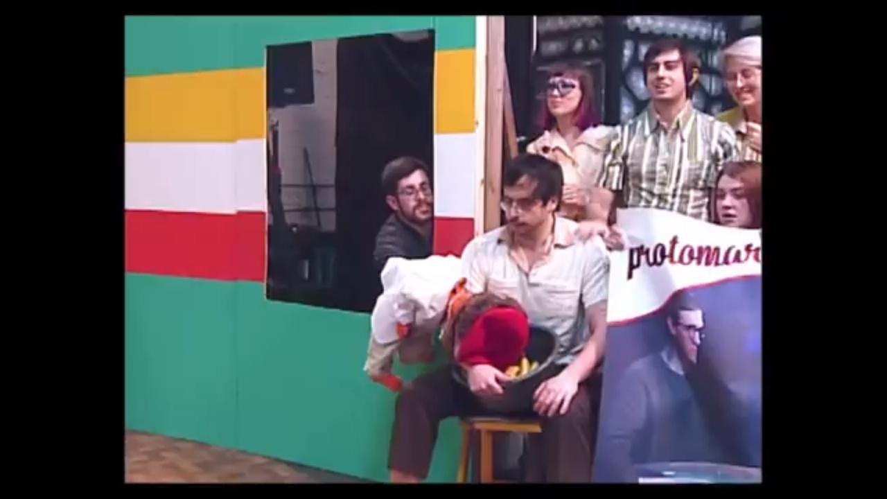 Banda pós-punk americana refilma briga épica de Gil da Esfirra contra Galerito. Veja clipes Banda pós-punk americana refilma briga épica de Gil da Esfirra contra Galerito. Veja clipes