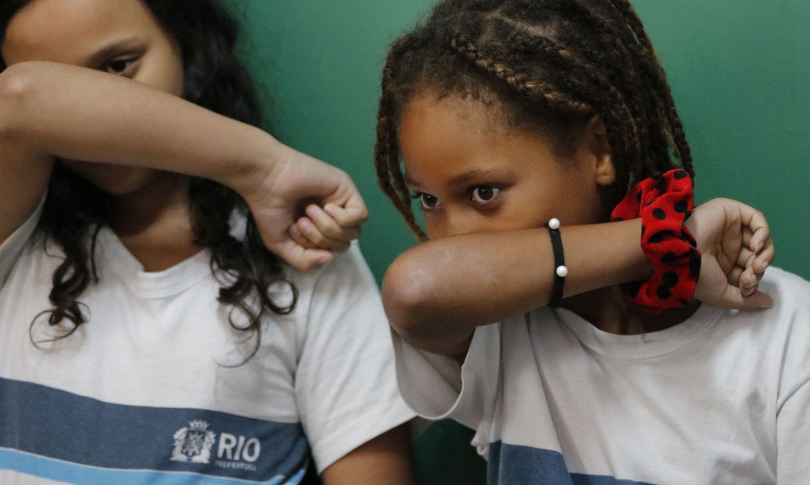 Entenda a diferen&ccedil;a entre Covid-19, resfriado e gripe
