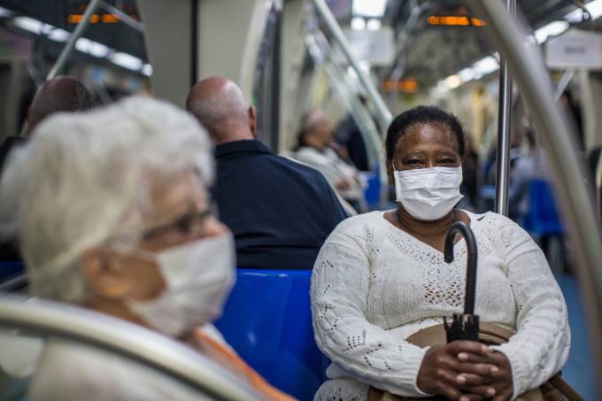 Brasil confirma mais duas mortes por Covid-19, somando 3 em SP Brasil confirma mais duas mortes por Covid-19, somando 3 em SP
