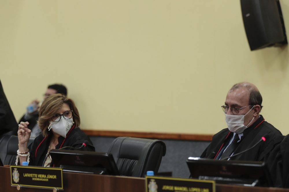 TJAM reduz expediente e servidores trabalharão em regime de escala TJAM reduz expediente e servidores trabalharão em regime de escala