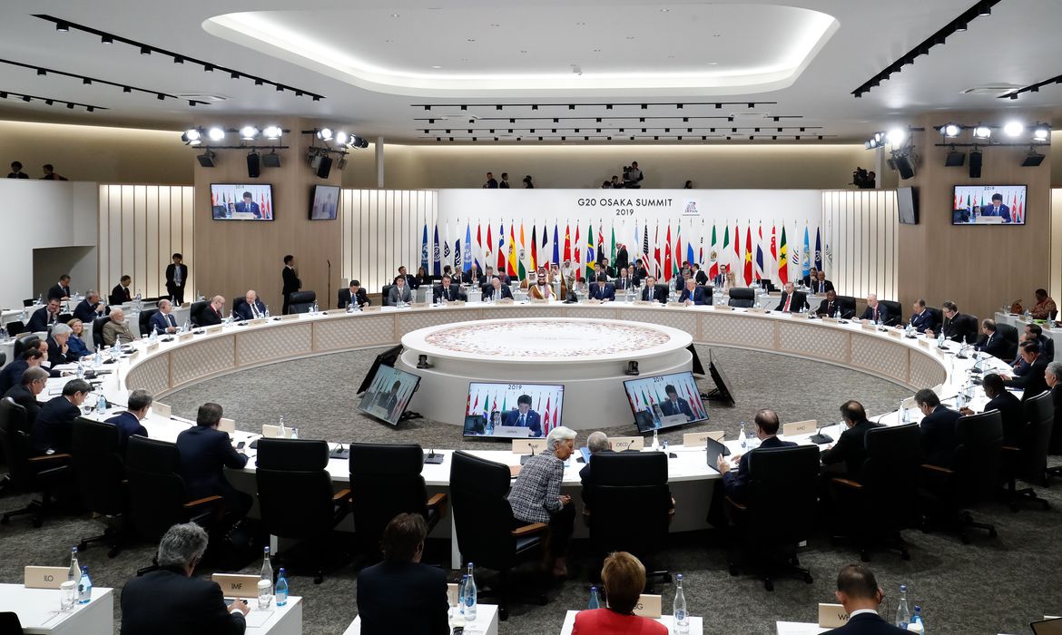 G20 dividido enfrenta pressão para liderar resposta global ao vírus G20 dividido enfrenta pressão para liderar resposta global ao vírus