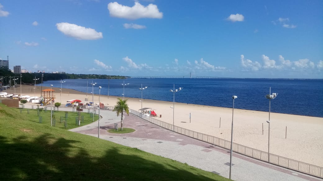 Ponta Negra zera frequentadores, apesar do domingo ensolarado Ponta Negra zera frequentadores, apesar do domingo ensolarado