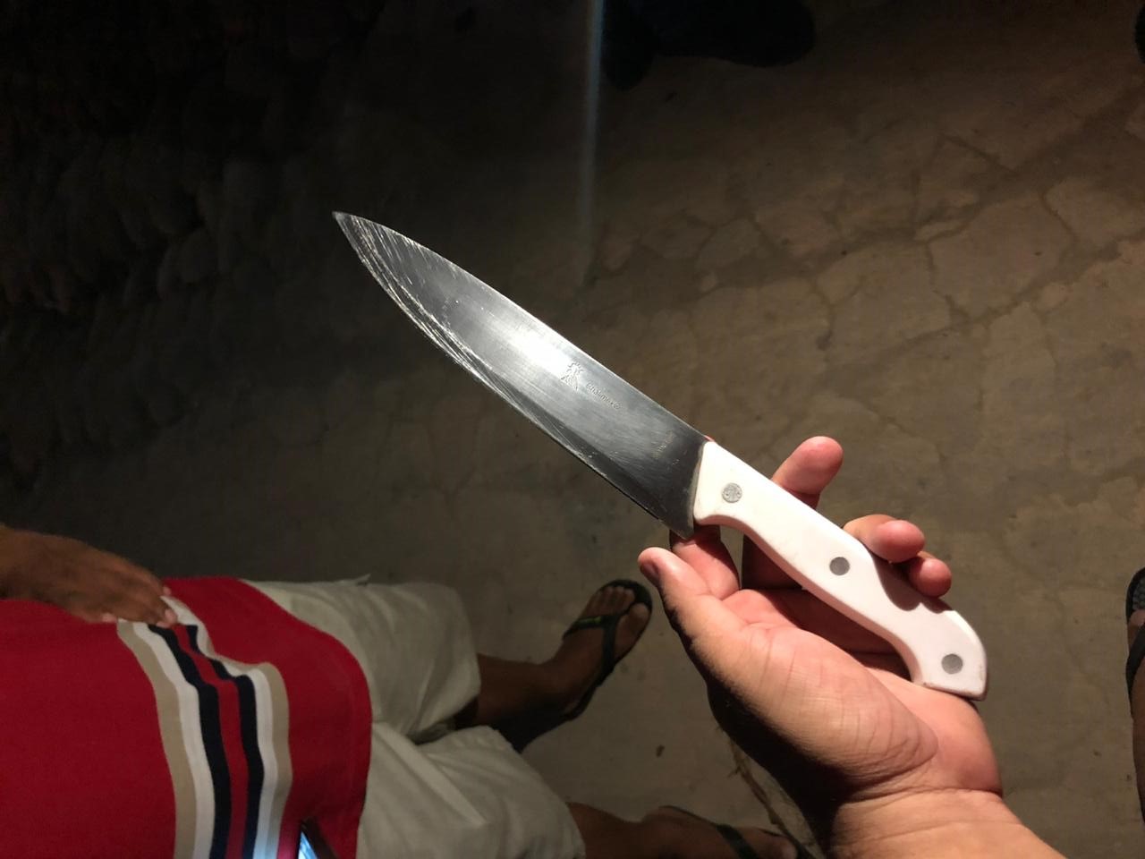 Motorista de aplicativo &eacute; amea&ccedil;ado com faca durante assalto no Grande Vit&oacute;ria