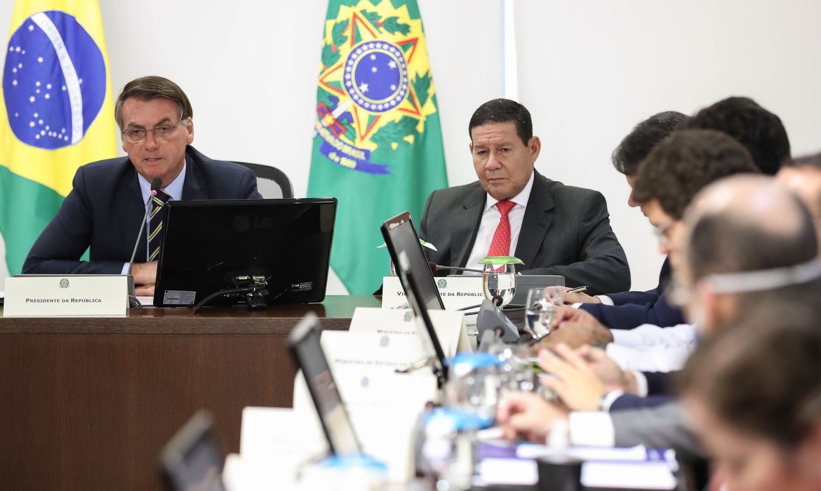 Covid-19: Bolsonaro atualiza governadores sobre medidas de prevenção Covid-19: Bolsonaro atualiza governadores sobre medidas de prevenção