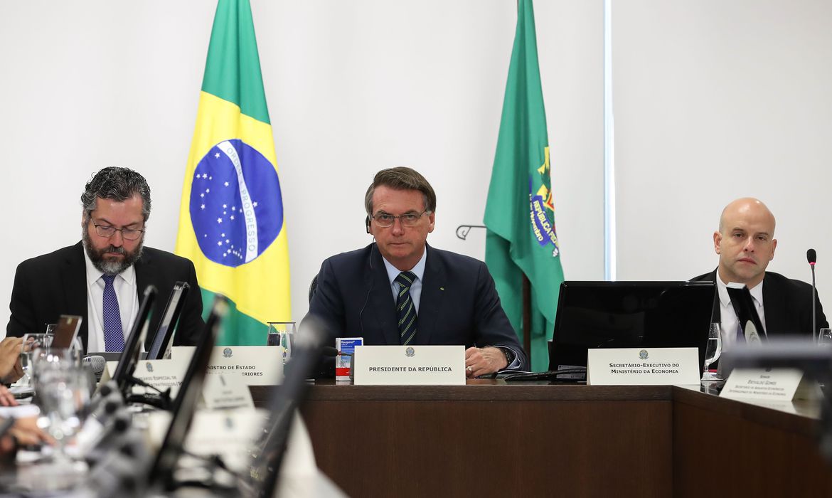 G20 injeta US$ 5 trilhões na economia para conter pandemia G20 injeta US$ 5 trilhões na economia para conter pandemia