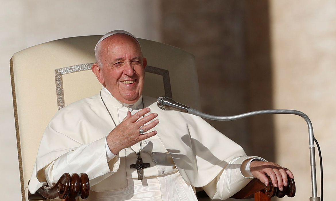 Papa Francisco concede nesta sexta-feira b&ecirc;n&ccedil;&atilde;o especial Urbi et Orbi