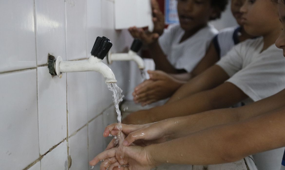 PANDEMIA Como se comportar durante as compras fora de casa