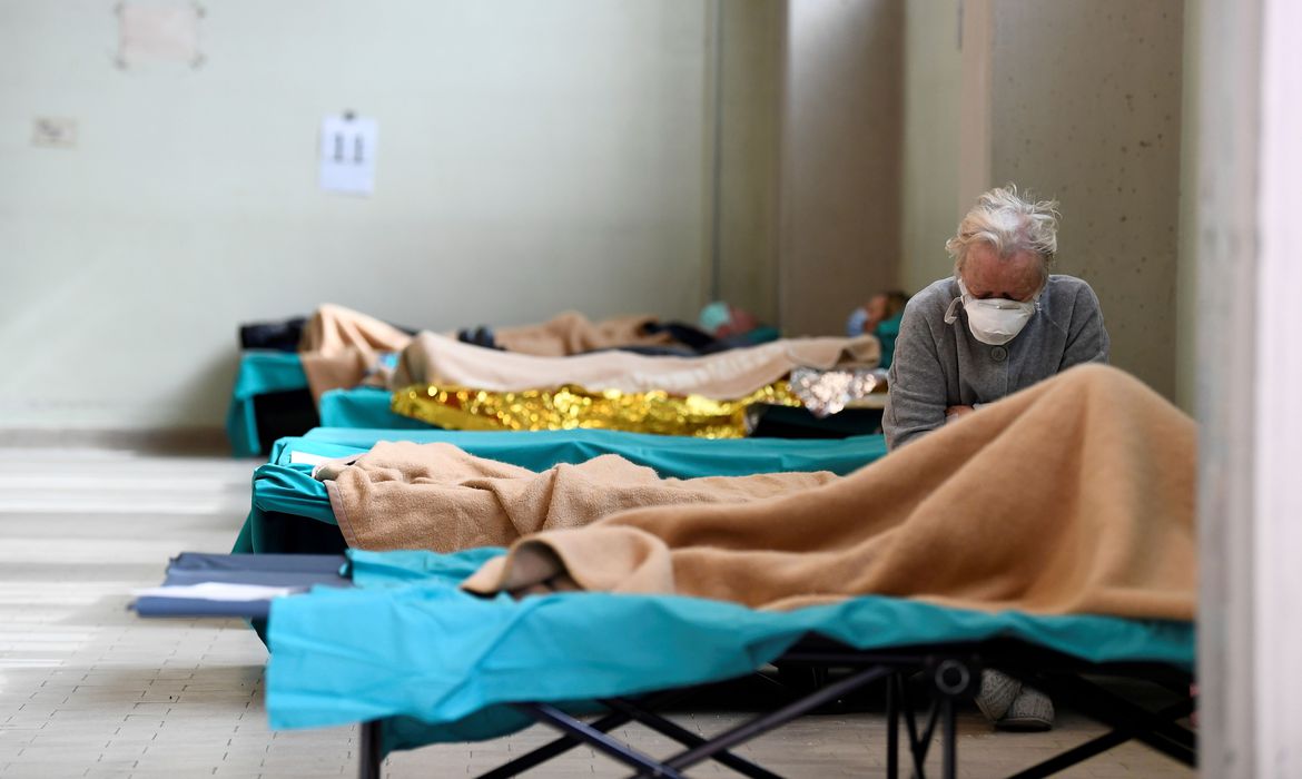 São Paulo tem 206 pessoas internadas com Covid-19 em estado grave São Paulo tem 206 pessoas internadas com Covid-19 em estado grave