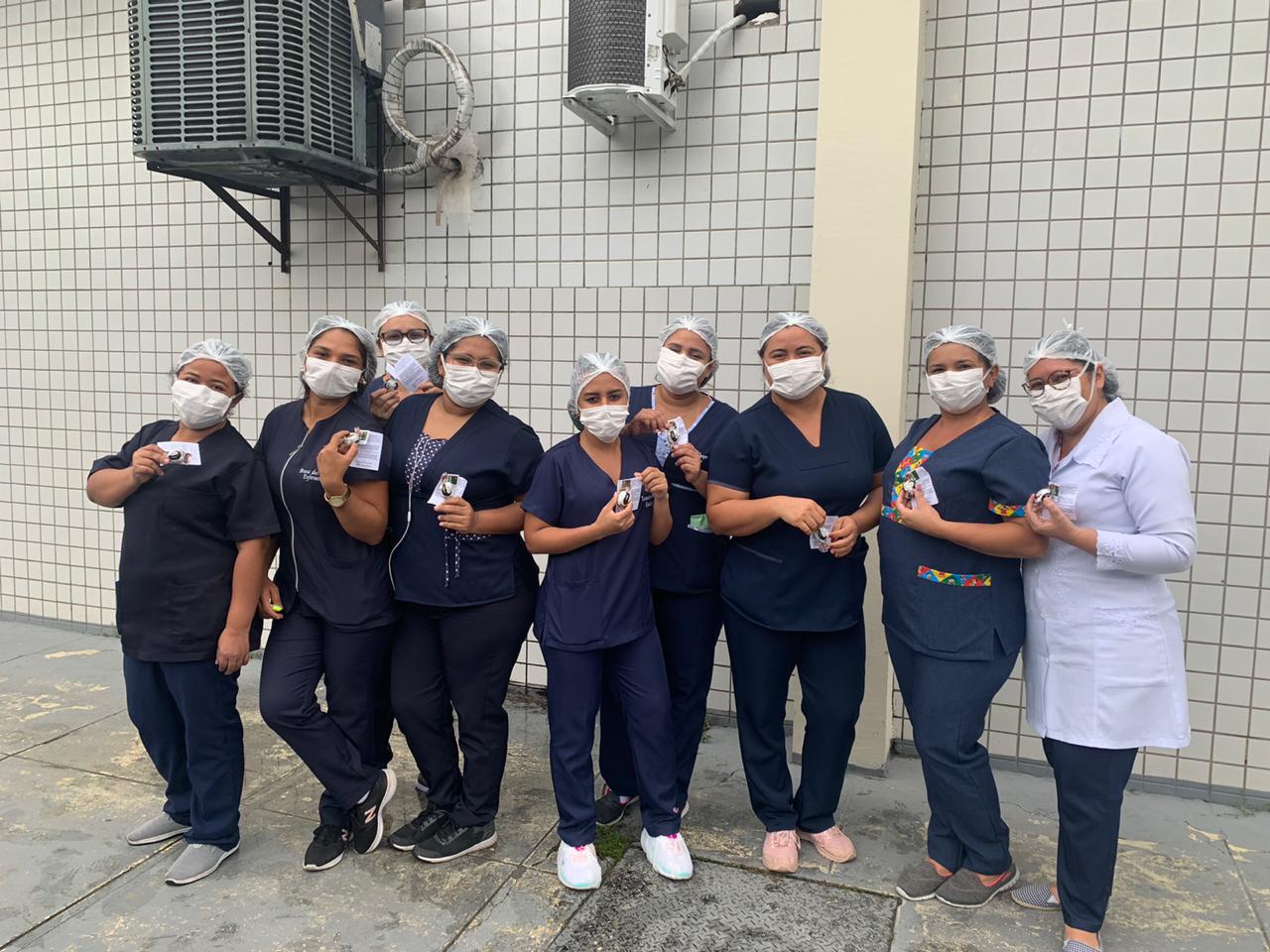 Profissionais de saúde ganham doação de chocolates em agradecimento pelo combate à Covid-19 Profissionais de saúde ganham doação de chocolates em agradecimento pelo combate à Covid-19