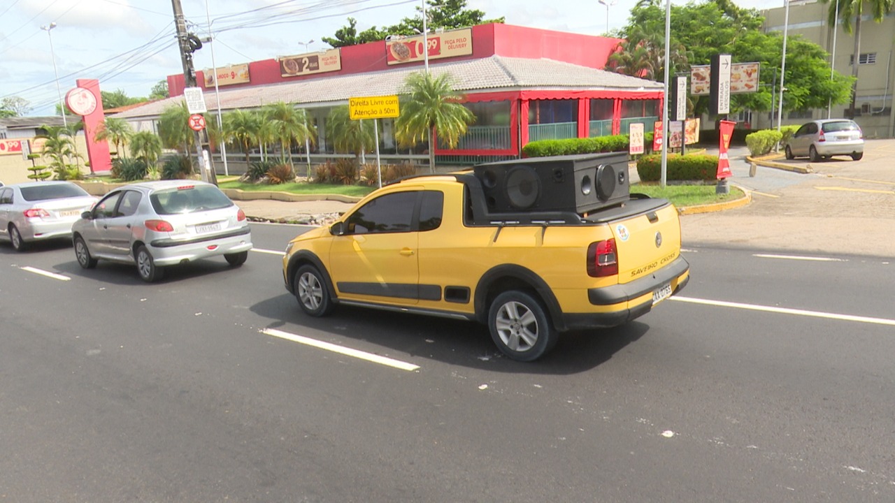 Mensagens em carros de som e de viaturas da PM refor&ccedil;am necessidade do isolamento social