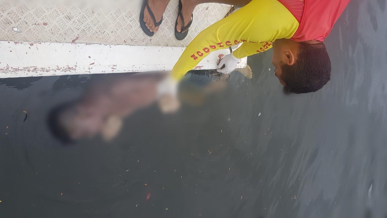 Homem sai para pescar, cai em lago e morre afogado no Tarumã Homem sai para pescar, cai em lago e morre afogado no Tarumã