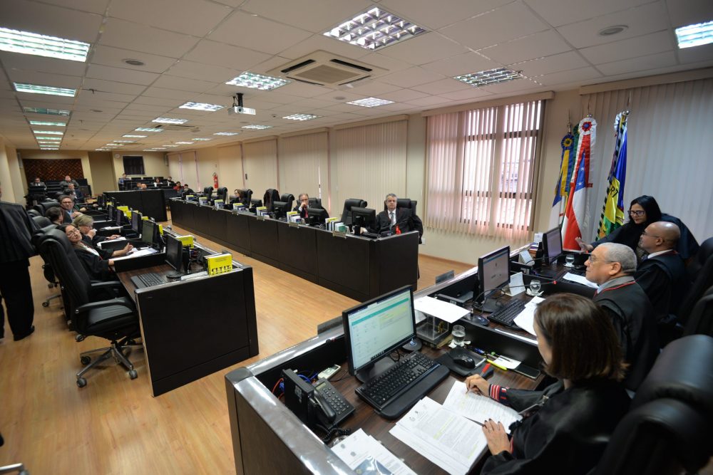 Pleno do TRT11 realizará primeira sessão por videoconferência no dia 22 Pleno do TRT11 realizará primeira sessão por videoconferência no dia 22