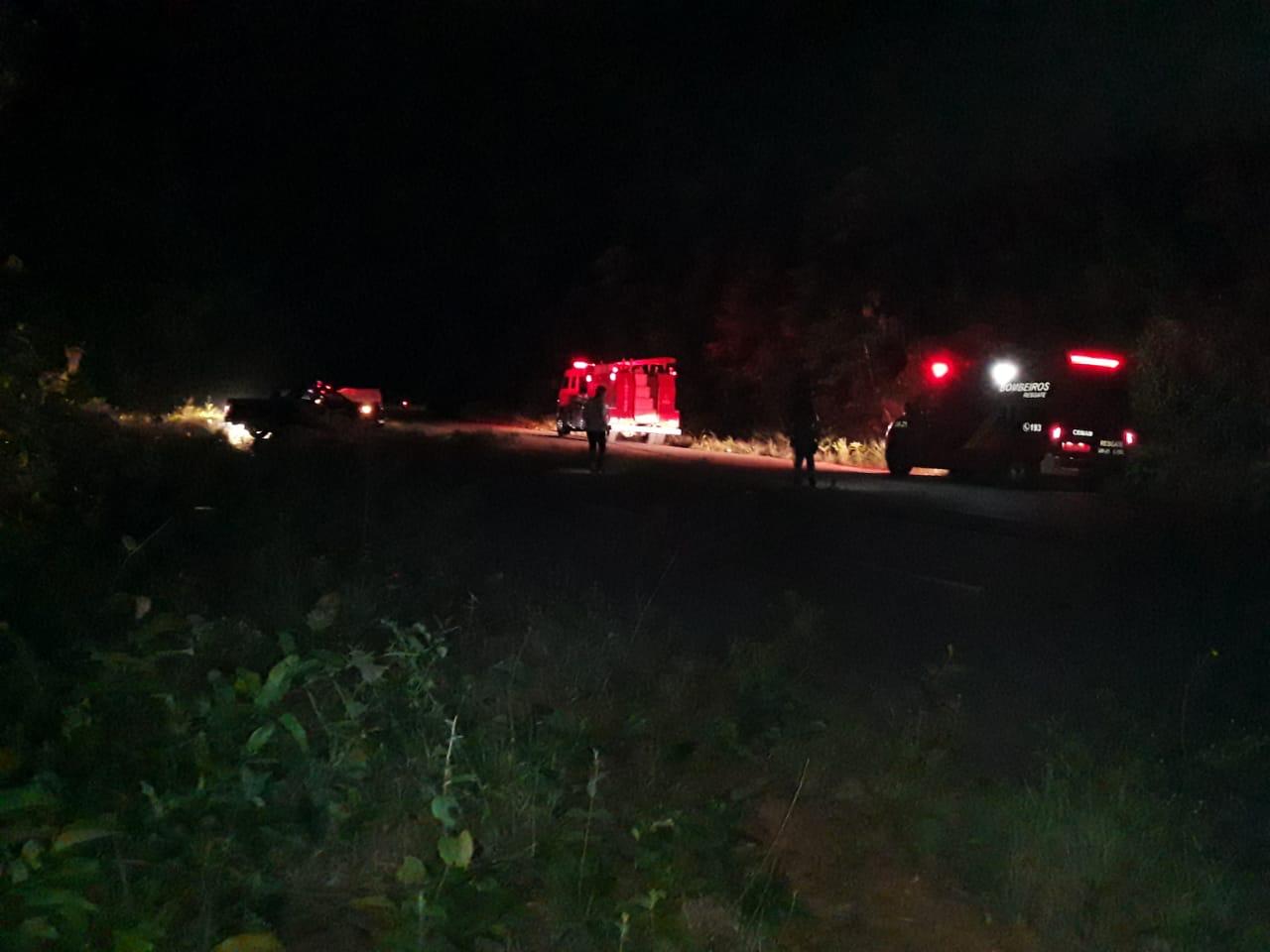 Motorista bate contra poste e é arremessado em área de mata em Presidente Figueiredo Motorista bate contra poste e é arremessado em área de mata em Presidente Figueiredo