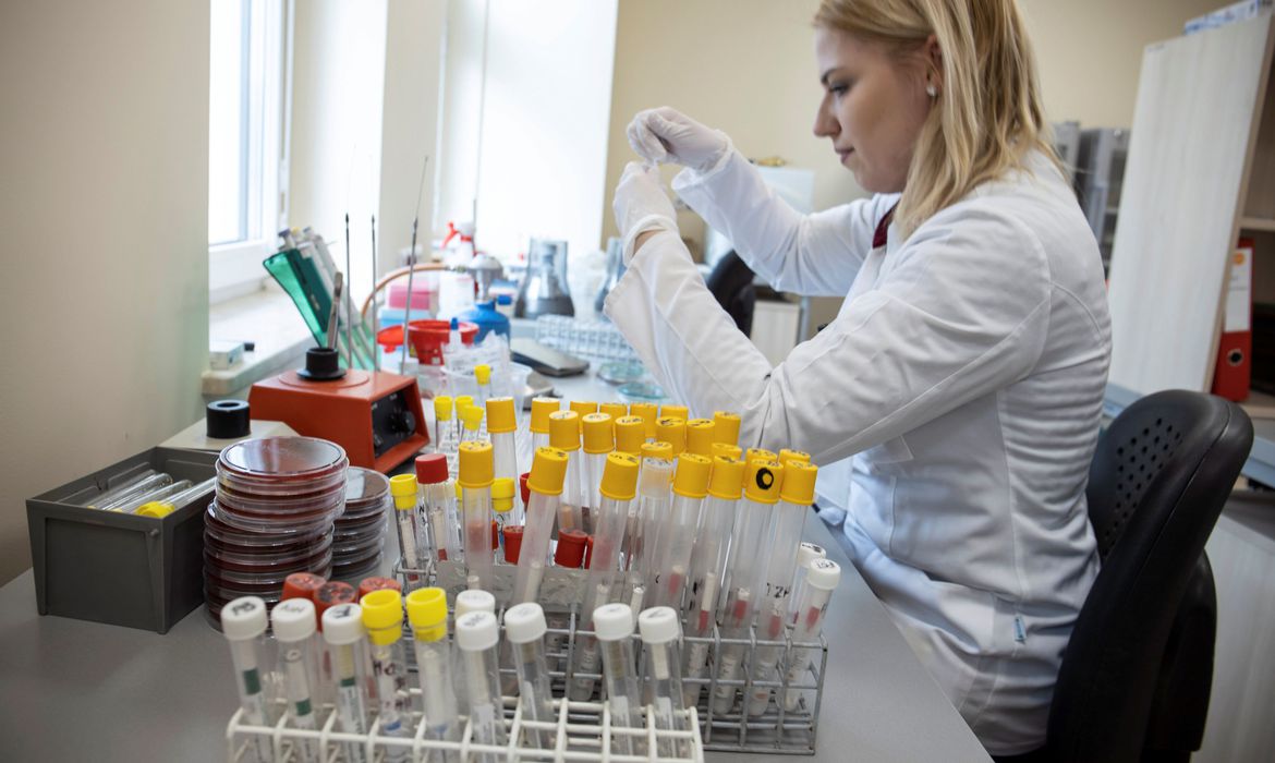 Chegam ao Brasil 500 mil testes para diagnóstico da Covid-19; AM receberá 58 mil Chegam ao Brasil 500 mil testes para diagnóstico da Covid-19; AM receberá 58 mil