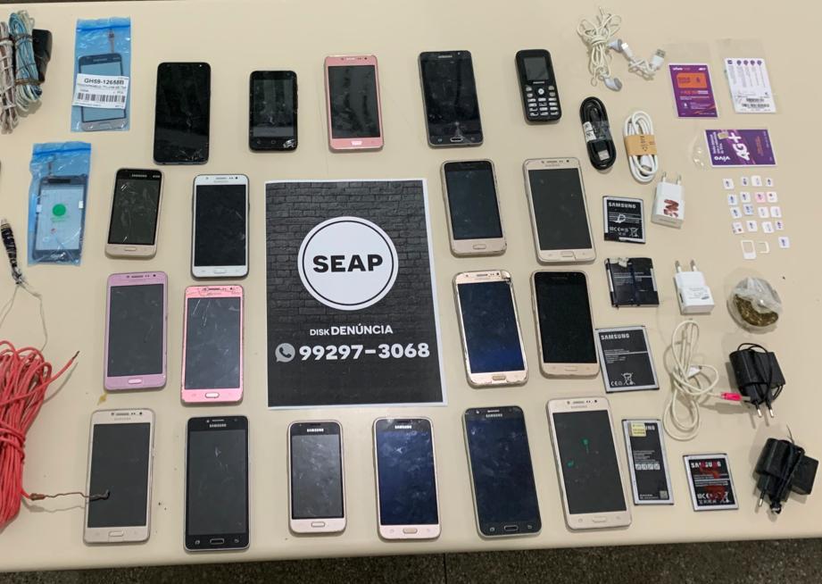 Kit com 19 celulares e carregadores &eacute; interceptado ap&oacute;s ser arremessado para presos no Puraquequara
