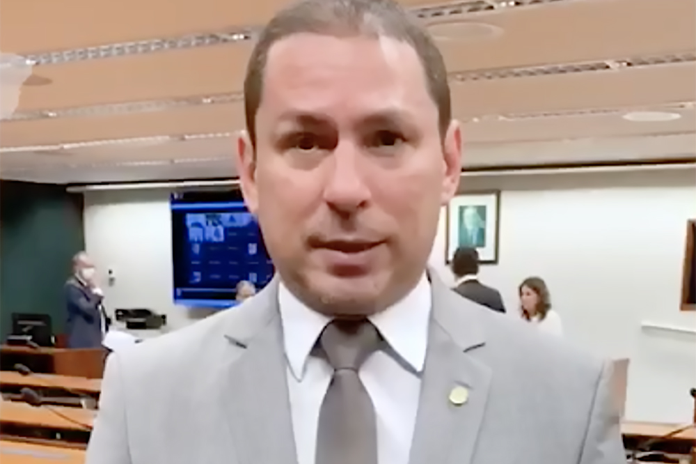 Deputado combate coronavírus em Parintins Deputado combate coronavírus em Parintins