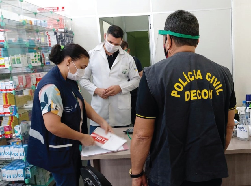 Operação 'Alquimia Legal' fiscaliza preços de álcool e máscaras na zona Leste Operação 'Alquimia Legal' fiscaliza preços de álcool e máscaras na zona Leste