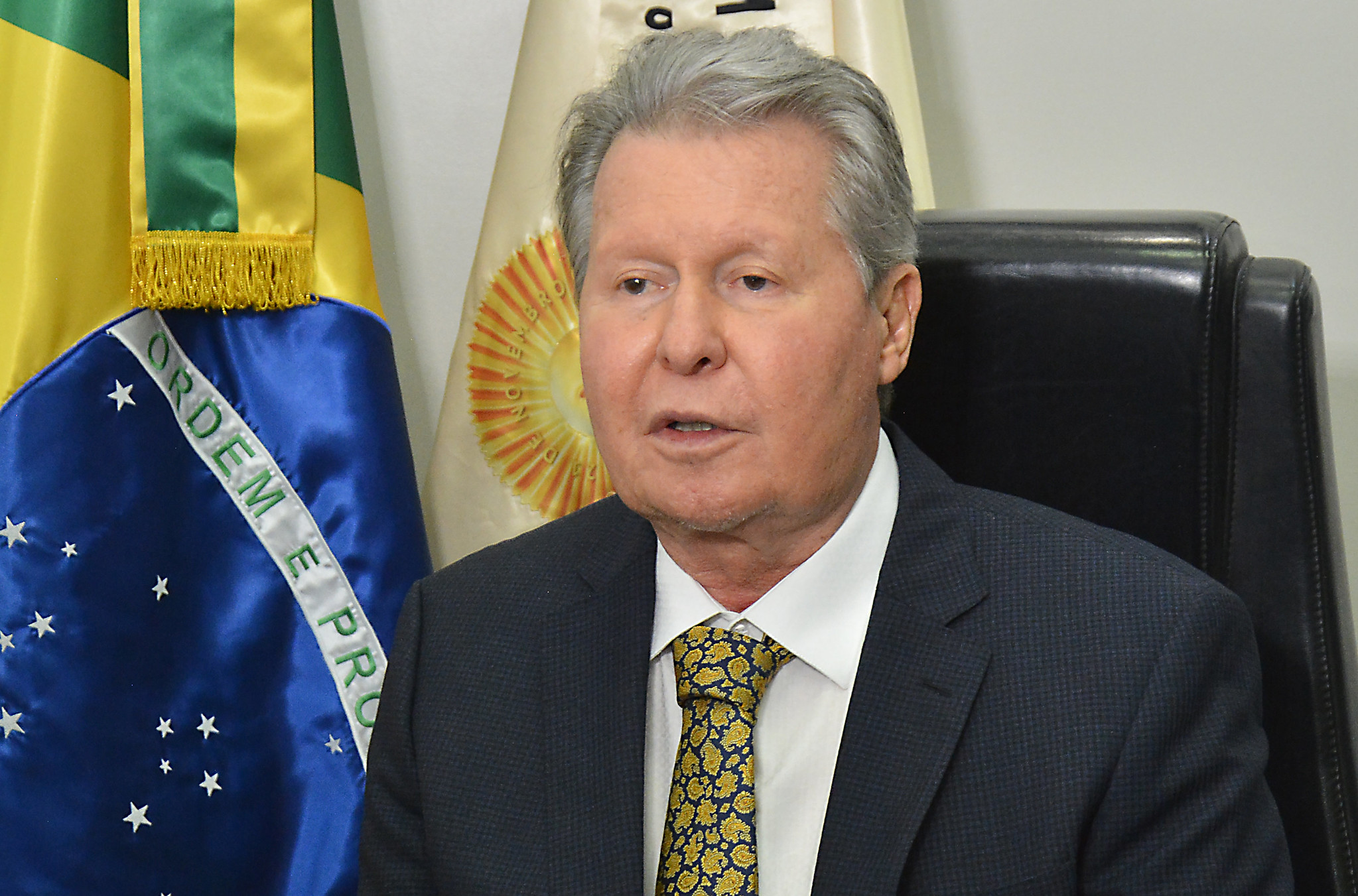 Arthur Virgílio envia apelo a ambientalista Greta Thunberg para combater pandemia Arthur Virgílio envia apelo a ambientalista Greta Thunberg para combater pandemia