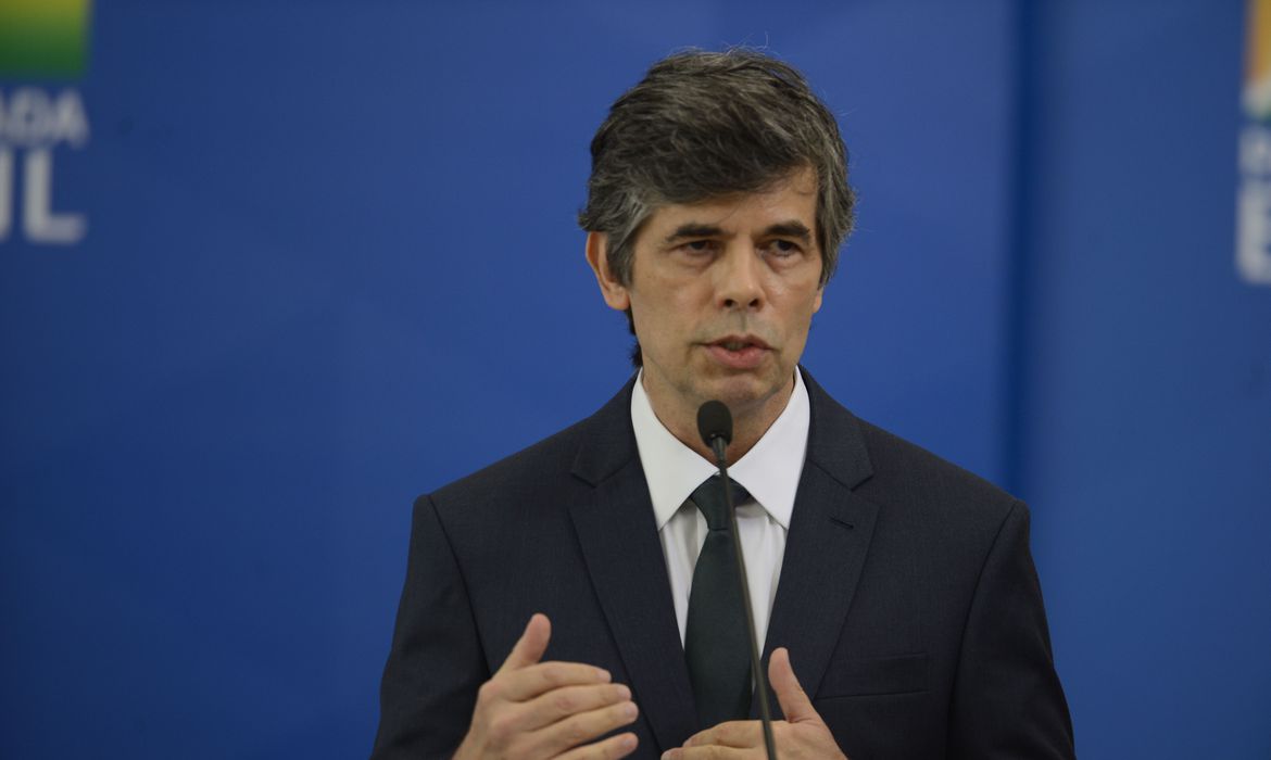 Ministro Teich vai visitar Delphina Aziz, hospital de campanha municipal e CMA