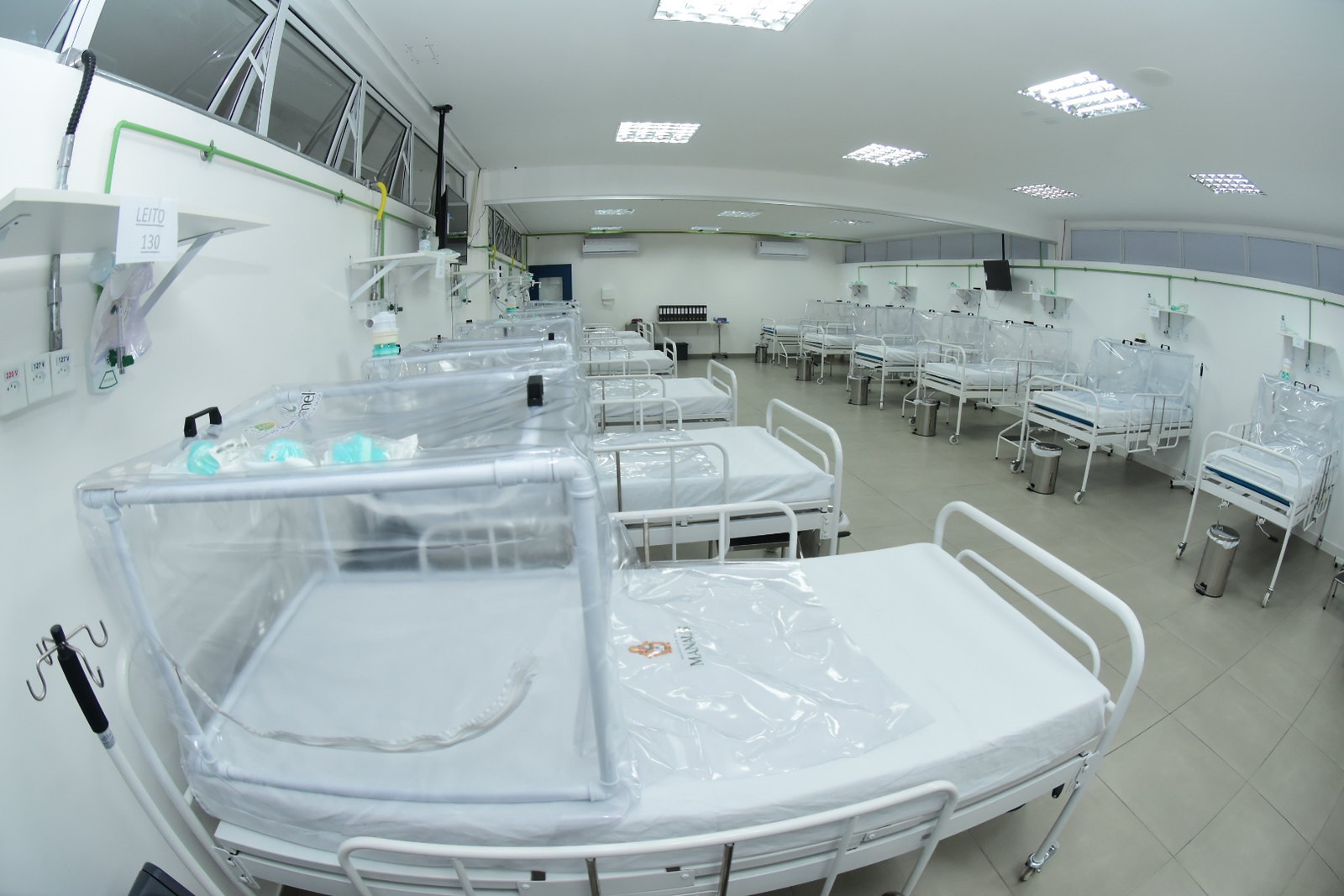 Hospital de campanha municipal conclui interligação de prédios e abre mais 13 leitos Hospital de campanha municipal conclui interligação de prédios e abre mais 13 leitos