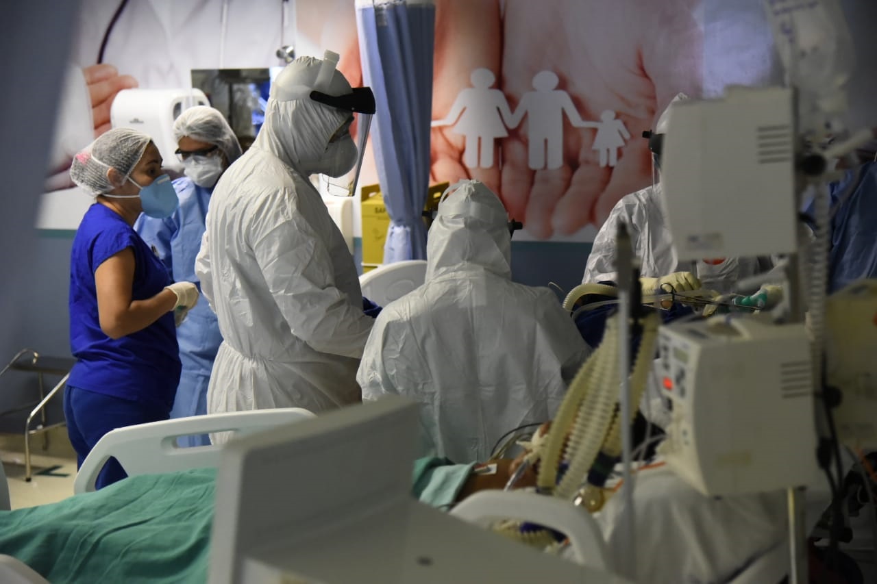 Em um mês, AM tem 9 vezes mais mortes por Covid-19 e 11x mais casos confirmados Em um mês, AM tem 9 vezes mais mortes por Covid-19 e 11x mais casos confirmados