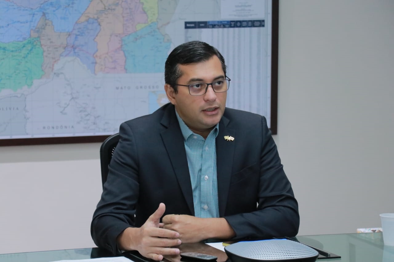 Governador garante pagamento de verba a 6,4 mil profissionais temporários da educação Governador garante pagamento de verba a 6,4 mil profissionais temporários da educação
