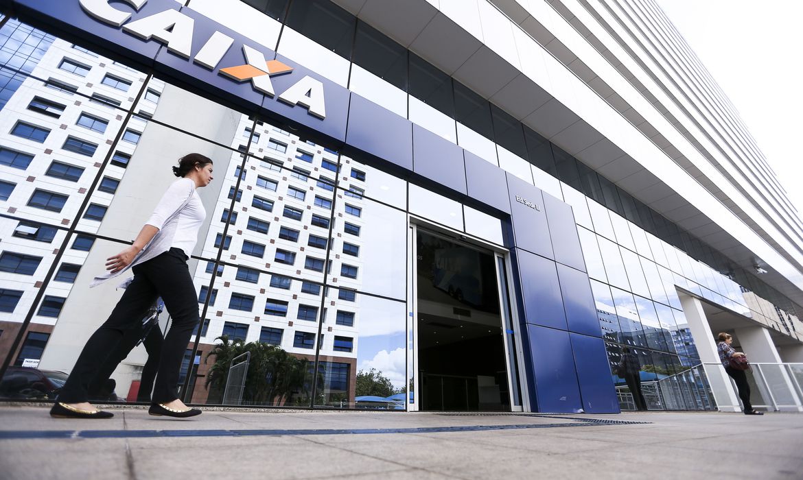Caixa paga auxílio a informais, MEI, autônomos e desempregados Caixa paga auxílio a informais, MEI, autônomos e desempregados