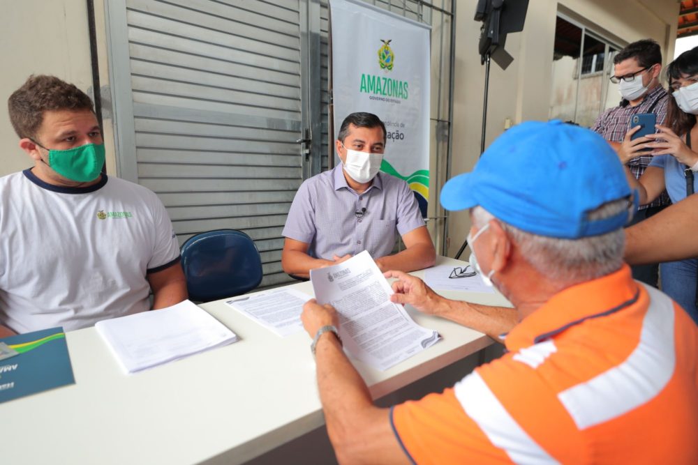 Governador paga último lote de indenizações às vítimas do incêndio no Educandos Governador paga último lote de indenizações às vítimas do incêndio no Educandos
