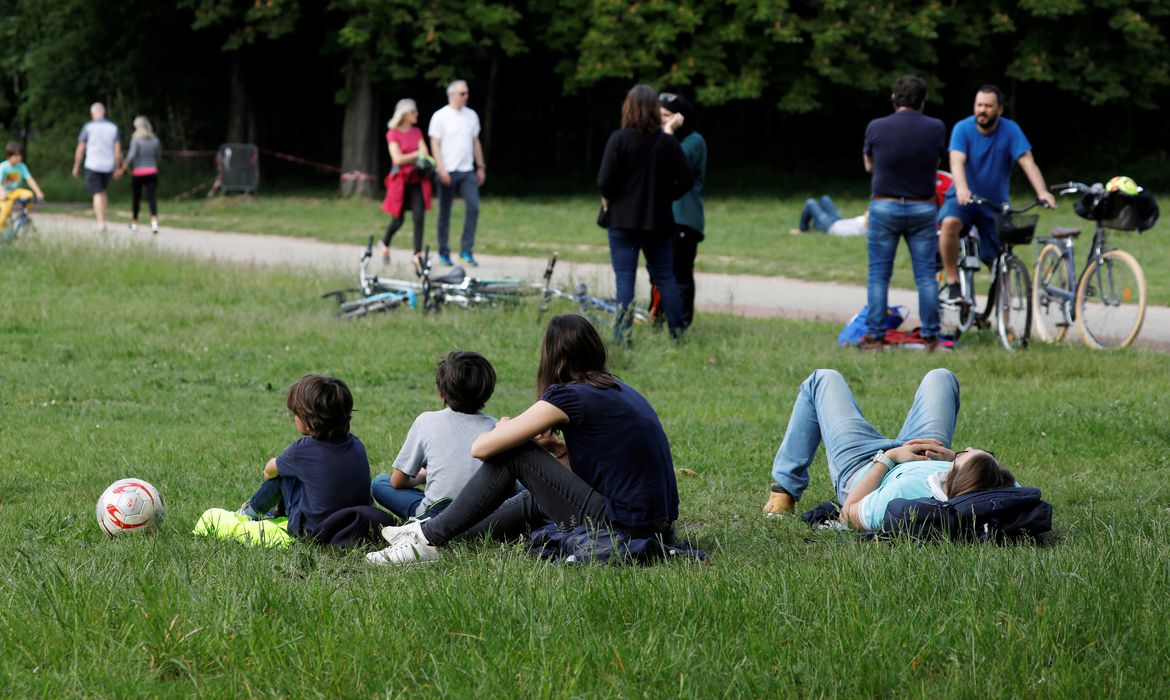 França abrirá bares e praias em segunda fase de flexibilização França abrirá bares e praias em segunda fase de flexibilização
