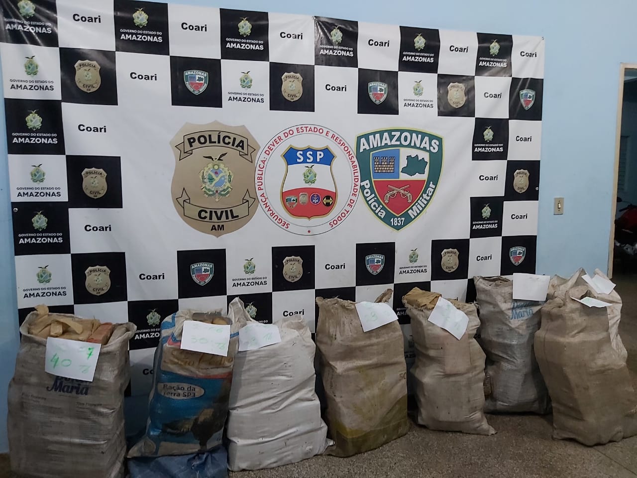 280kg De Maconha Skunk Avaliados Em R 25 Milhões São Apreendidos Em Esconderijo De Piratas