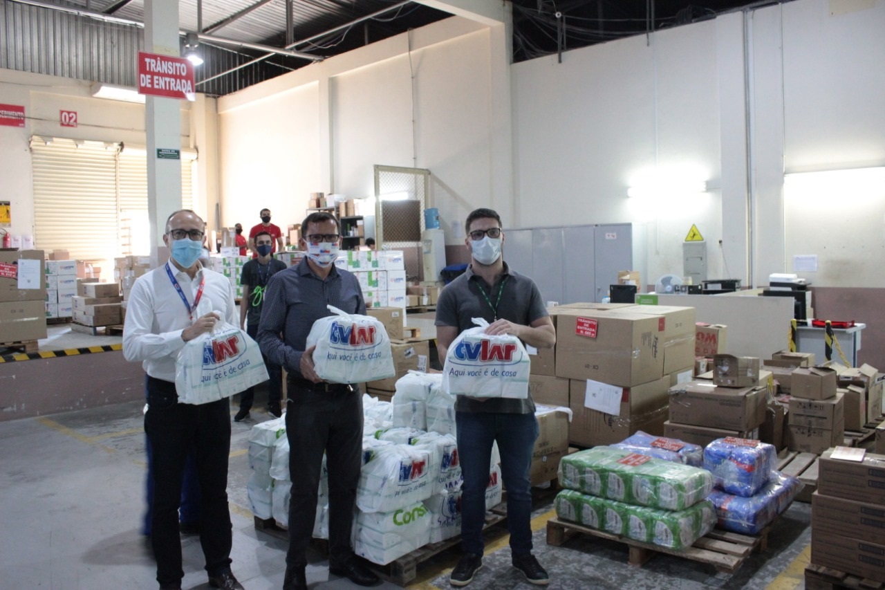 TVLar importa 100 mil m&aacute;scaras para atender clientes e faz doa&ccedil;&atilde;o para interior