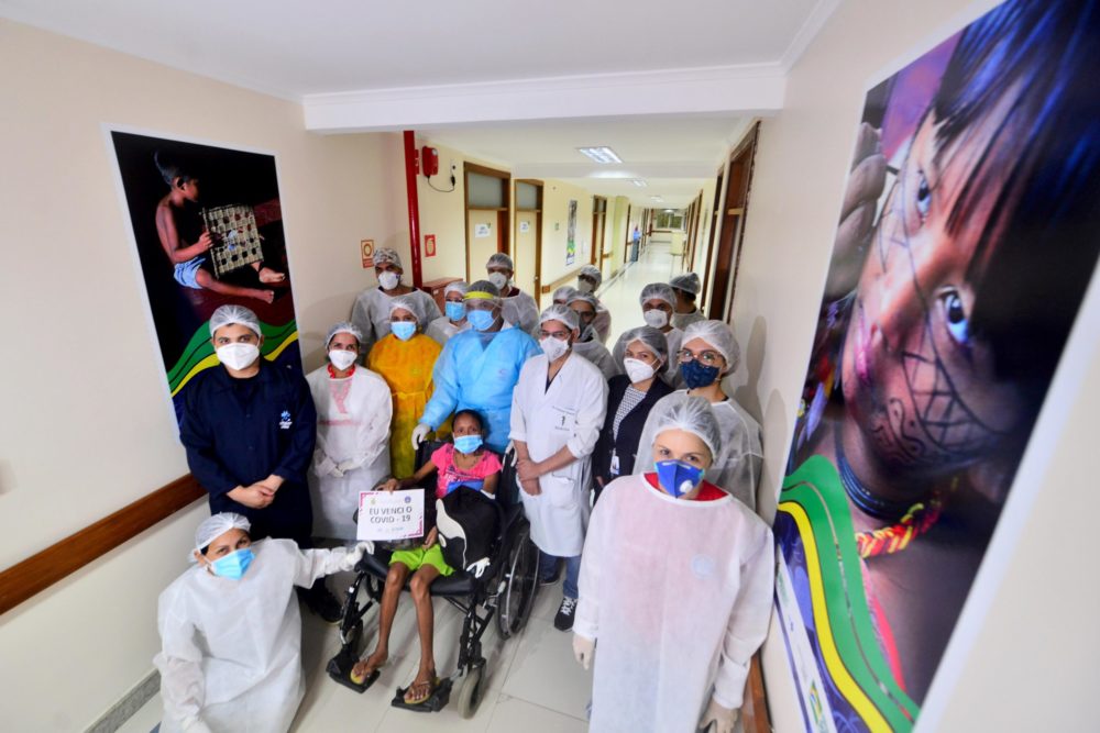 Primeira paciente da Ala Ind&iacute;gena do Hospital Nilton Lins recebe alta