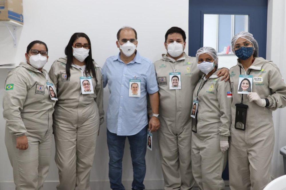 Hospital de campanha da Prefeitura cria 'crachás acolhedores' para mostrar sorrisos Hospital de campanha da Prefeitura cria 'crachás acolhedores' para mostrar sorrisos
