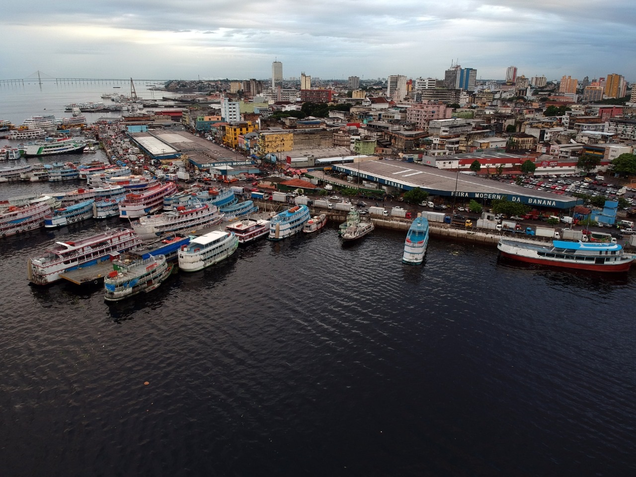 1.200 vidas foram salvas e 123 mil pessoas deixaram de ser infectadas com suspens&atilde;o do transporte fluvial
