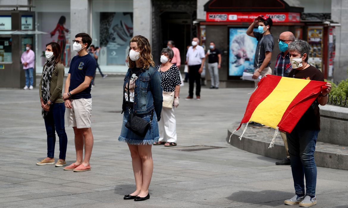 Uso generalizado de máscaras pode prevenir segunda onda de Covid-19 Uso generalizado de máscaras pode prevenir segunda onda de Covid-19