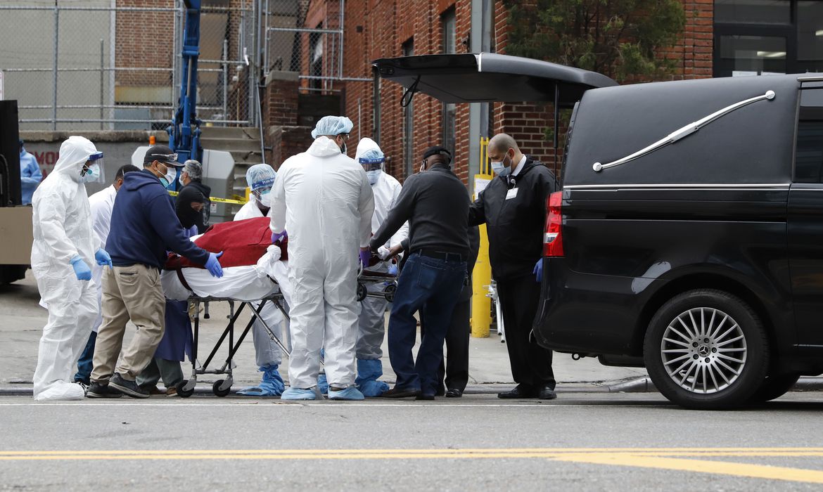 Mundo atinge mais de 8 milhões de casos confirmados de Covid-19 Mundo atinge mais de 8 milhões de casos confirmados de Covid-19